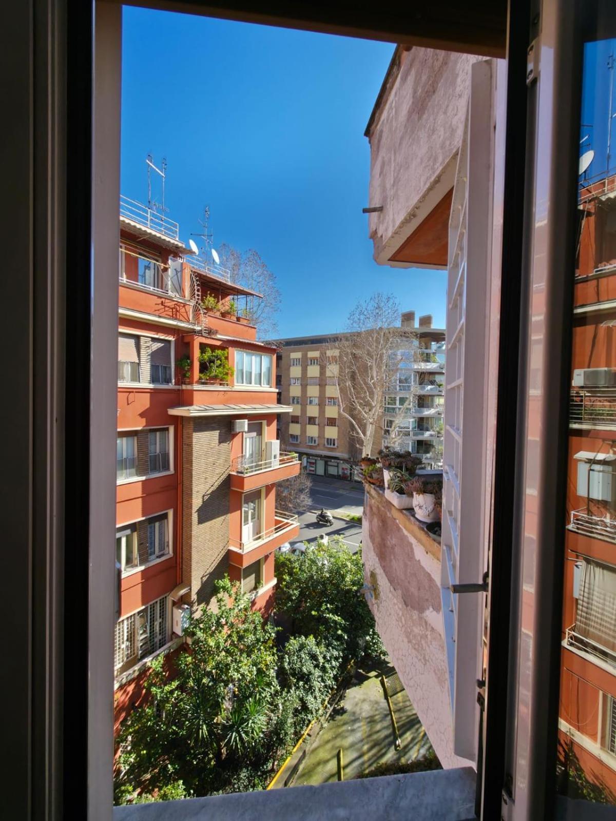 La Dimora Dell'antiquario Apartment *